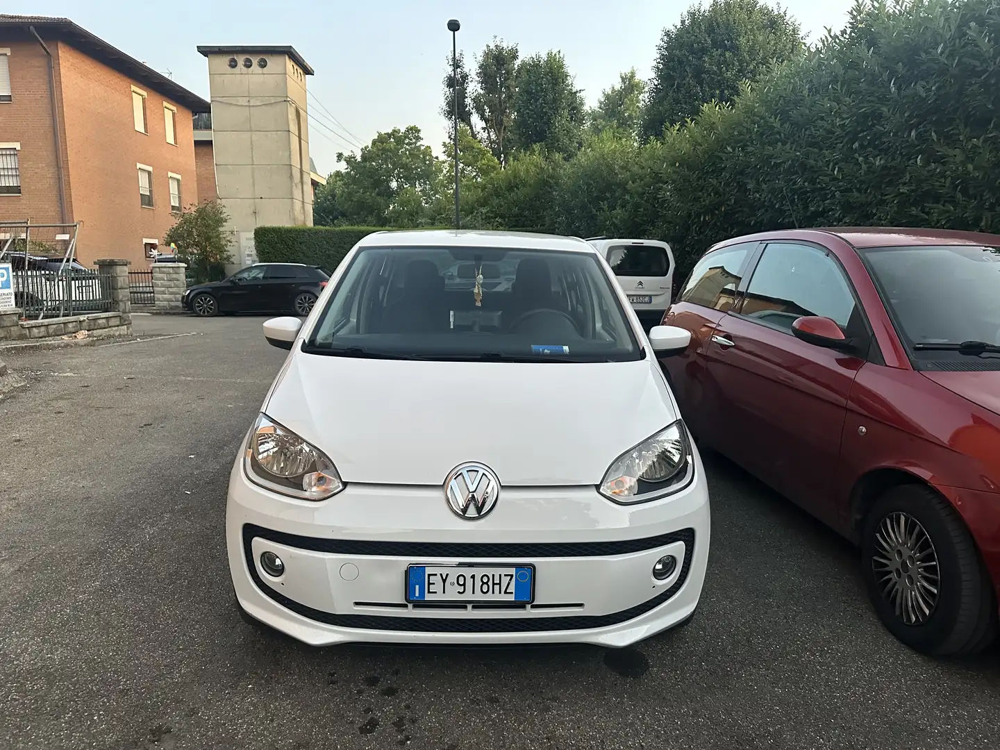Volkswagen up! EcoFuel BlueMotion Technology load - 1