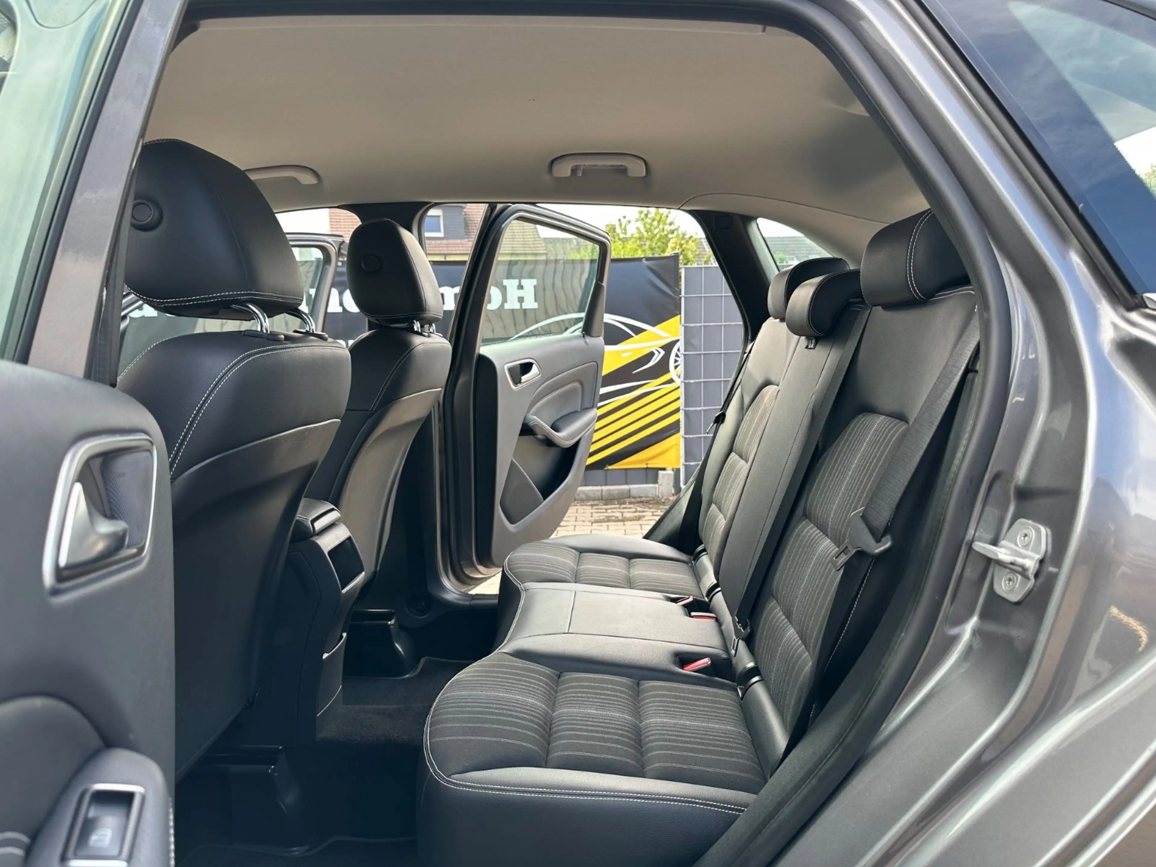 Mercedes-Benz B 180 1HAND*LED*LEDER*NAVI*SZH*FULL INSPEKTION — photo 14