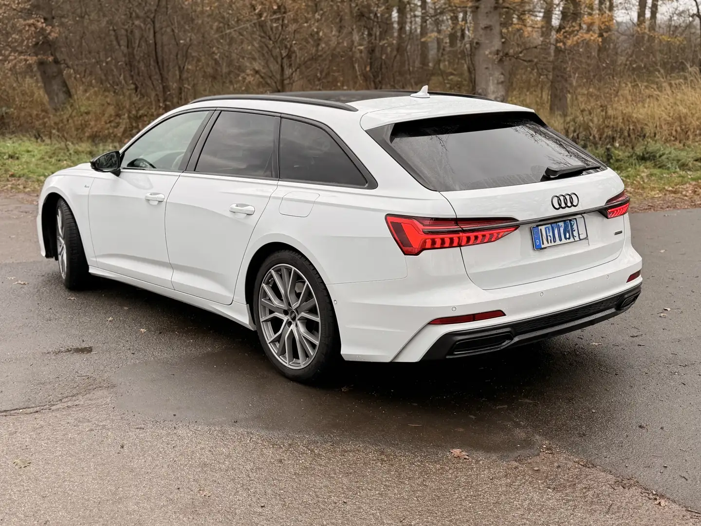 Audi A6 Avant 55 TFSI e quattro S Sitze HuD B&O Pano AHK Weiß - 2