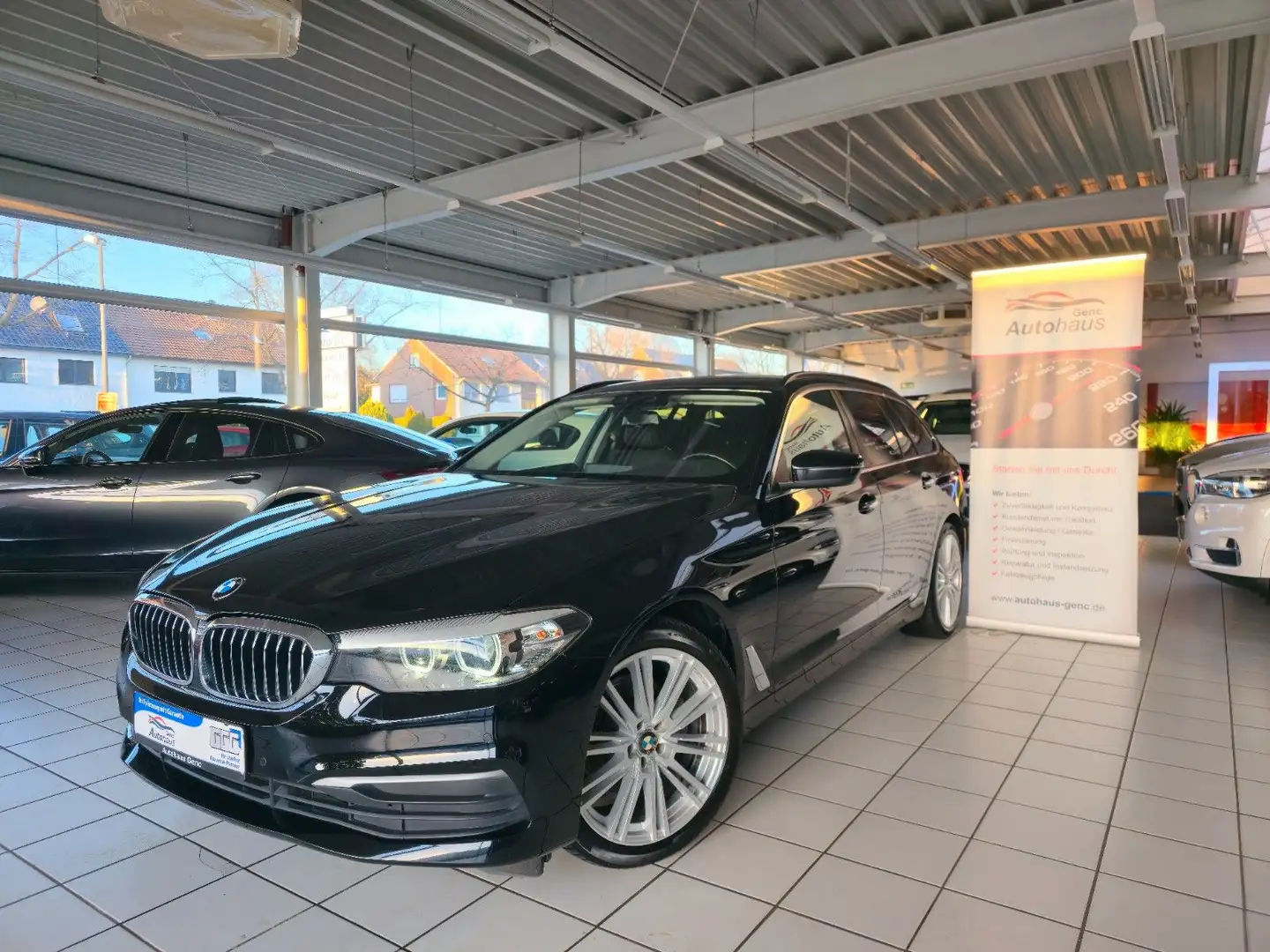 BMW 520 d Touring Kamera AHK Radio DAB Schwarz - 1
