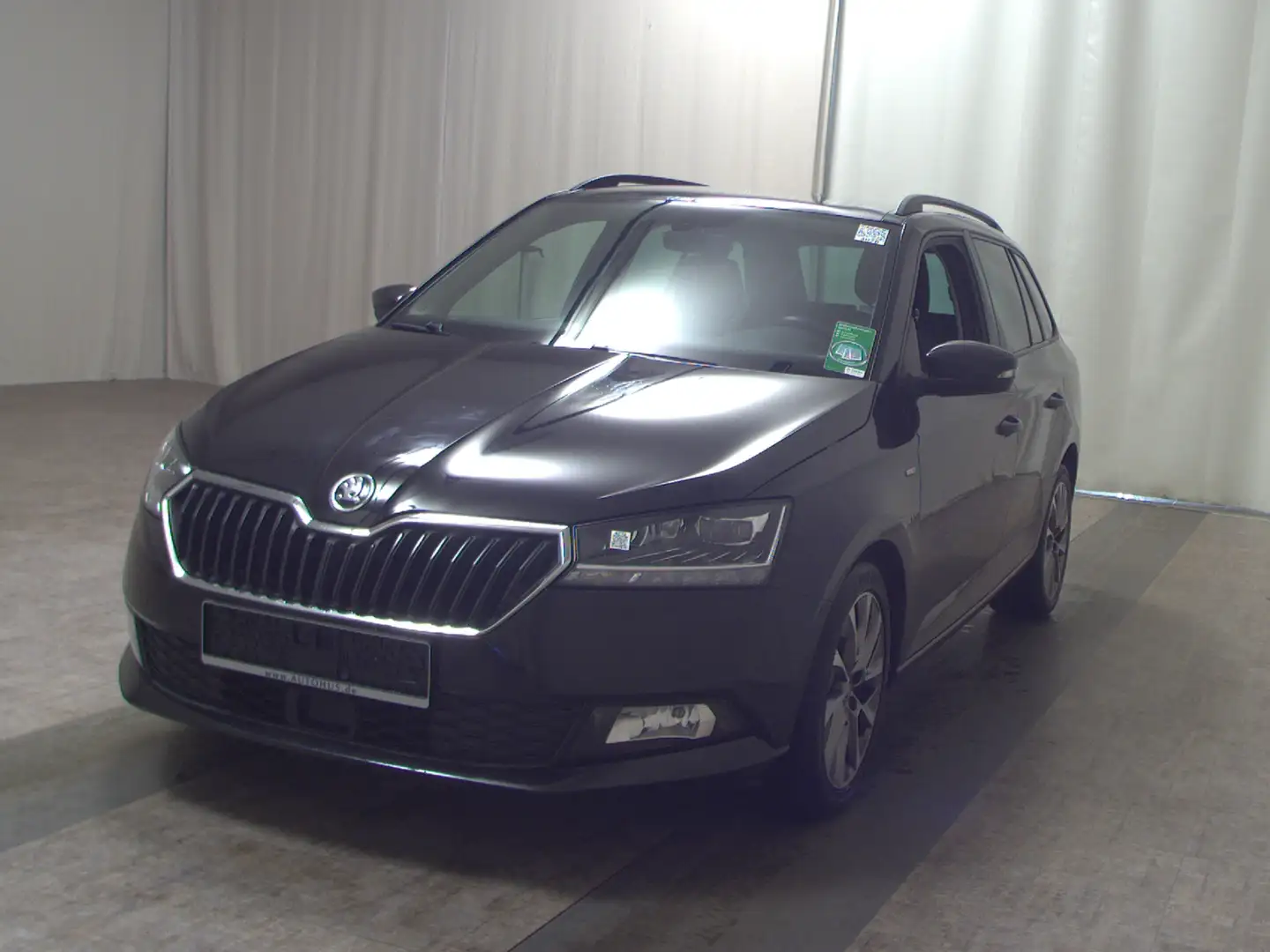 Skoda Fabia Kombi 1.0 TSI Clever Navi LED Pano Rfk Shz Schwarz - 2