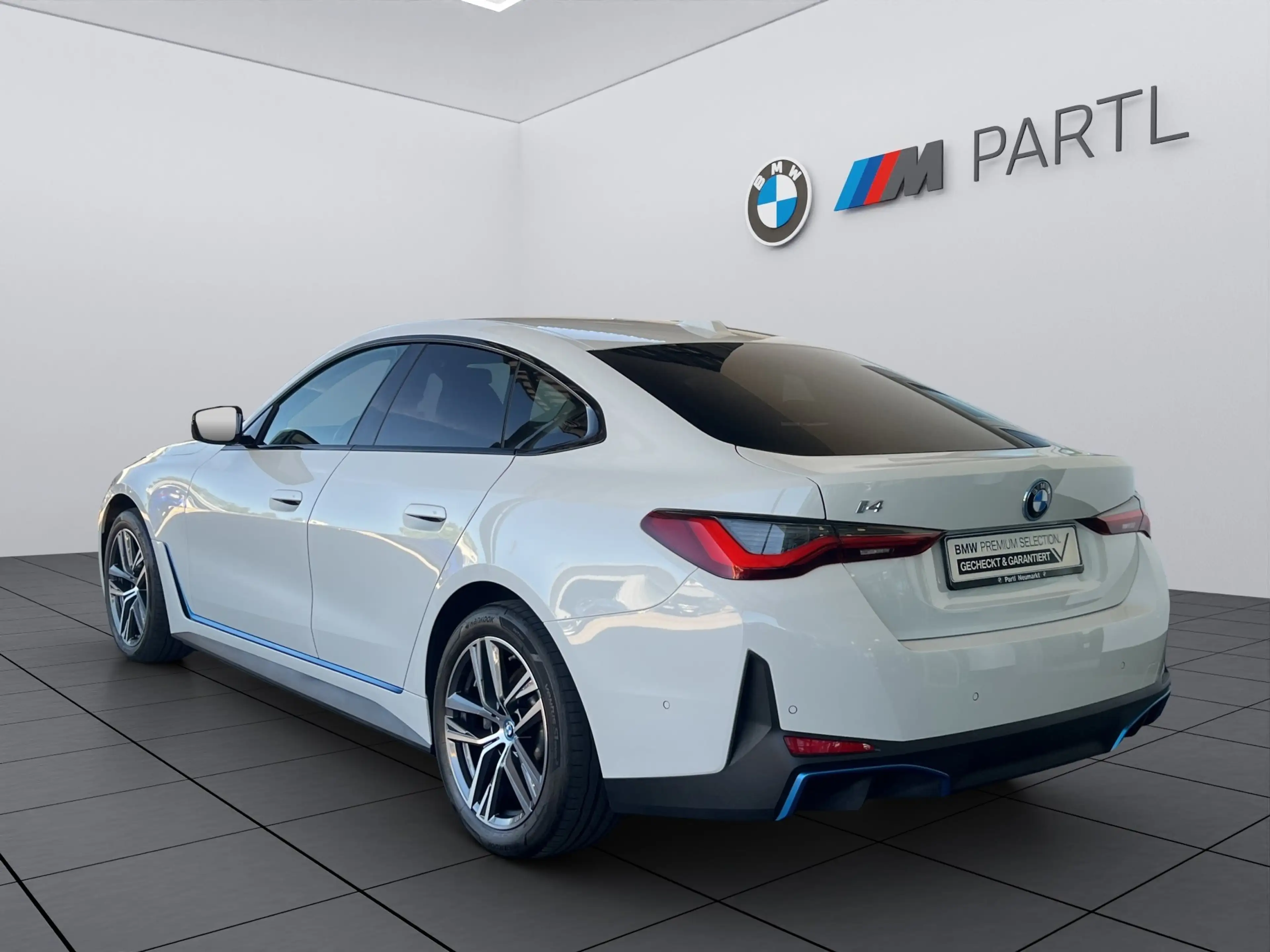 BMW i4 eDrive35 GranCoupé LED ACC RFK AHK Keyless — photo 3