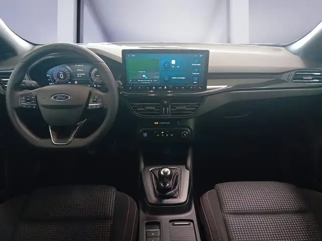 Ford Focus view 10