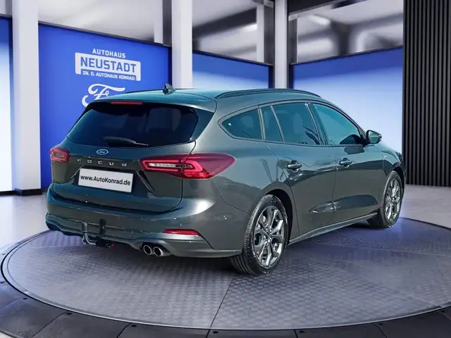 Ford Focus view 5