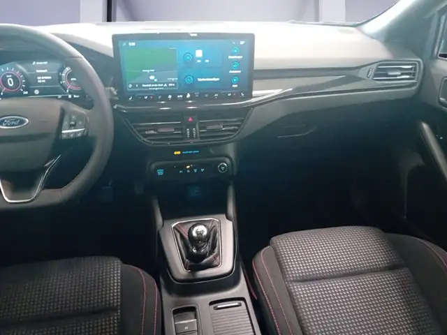 Ford Focus view 13