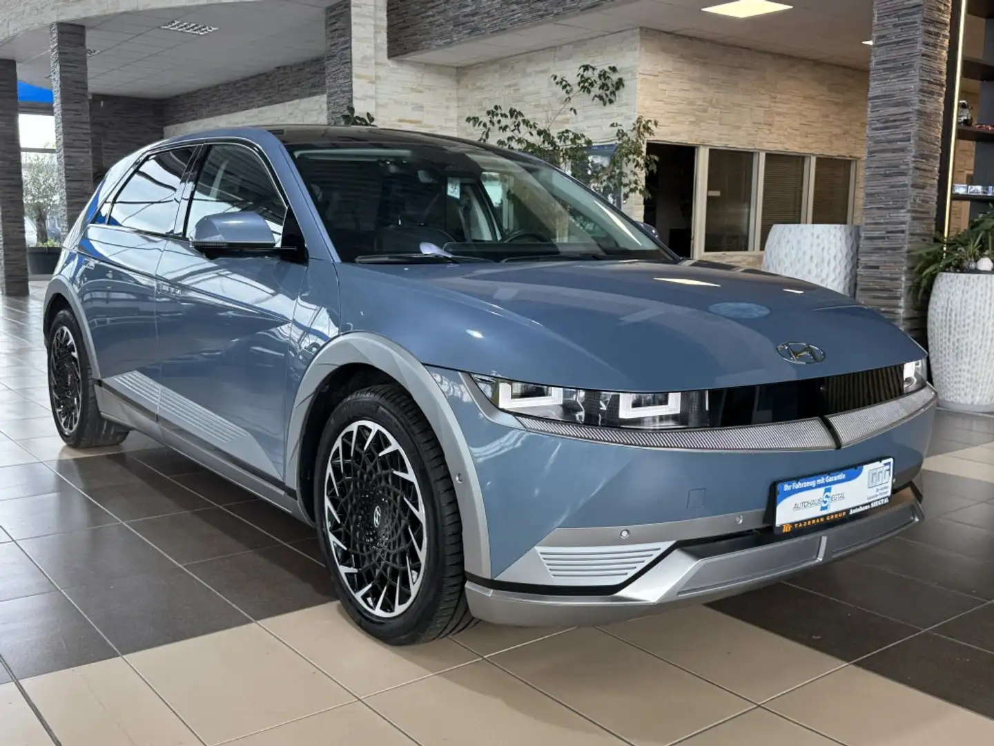 Hyundai IONIQ 5 Uniq 4WD Pano. BOSE Leder 360°Cam HUD Modrá - 1