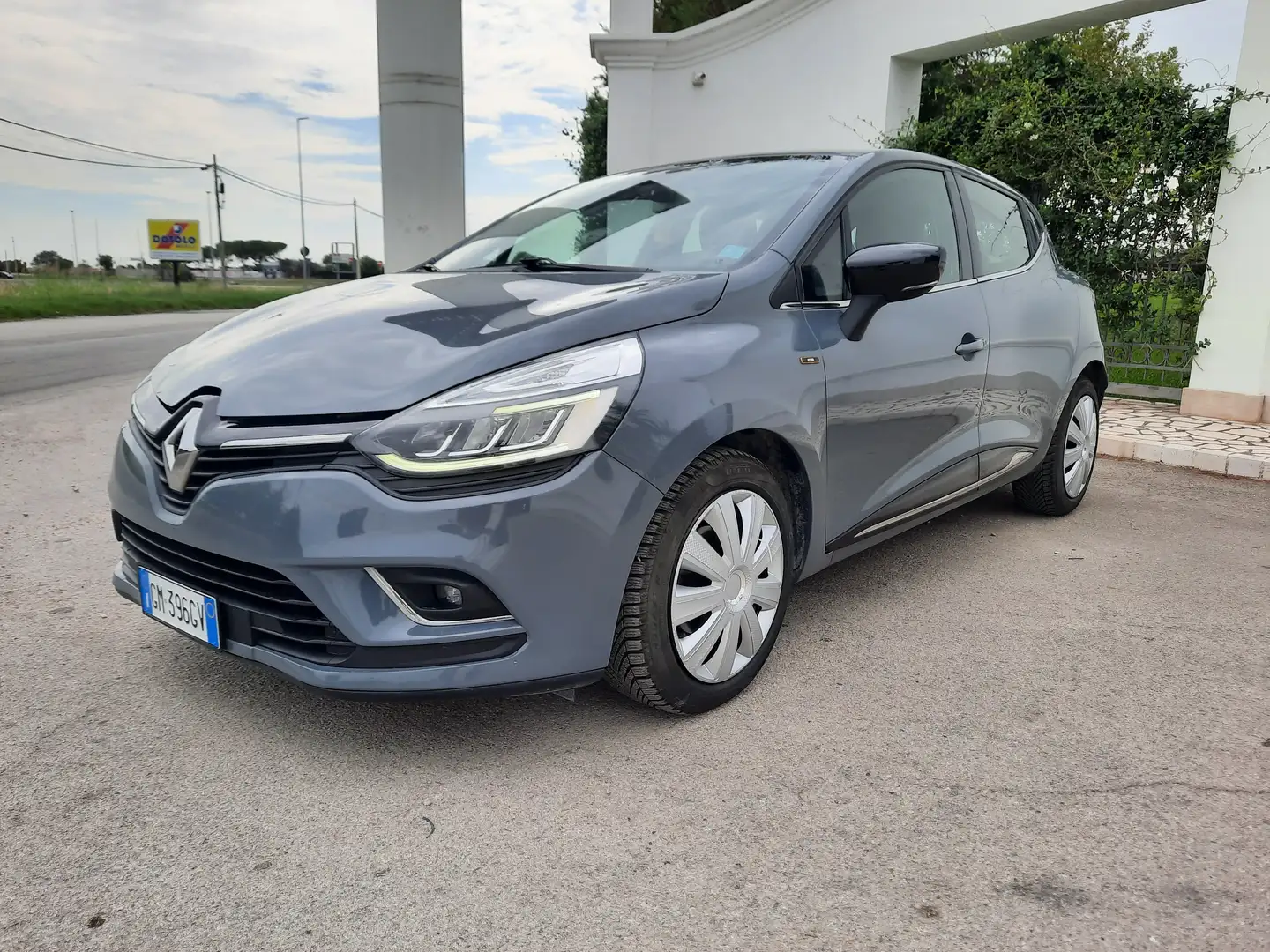 Renault Clio Clio IV 2019 1.5 dci Moschino 75cv,autovettura Grigio - 1