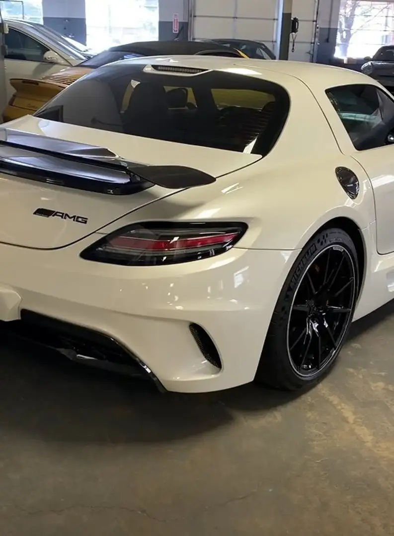 Mercedes-Benz SLS AMG 6.2 V8 Black Series Coupe Bílá - 2