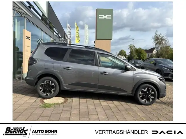 Dacia Jogger view 3
