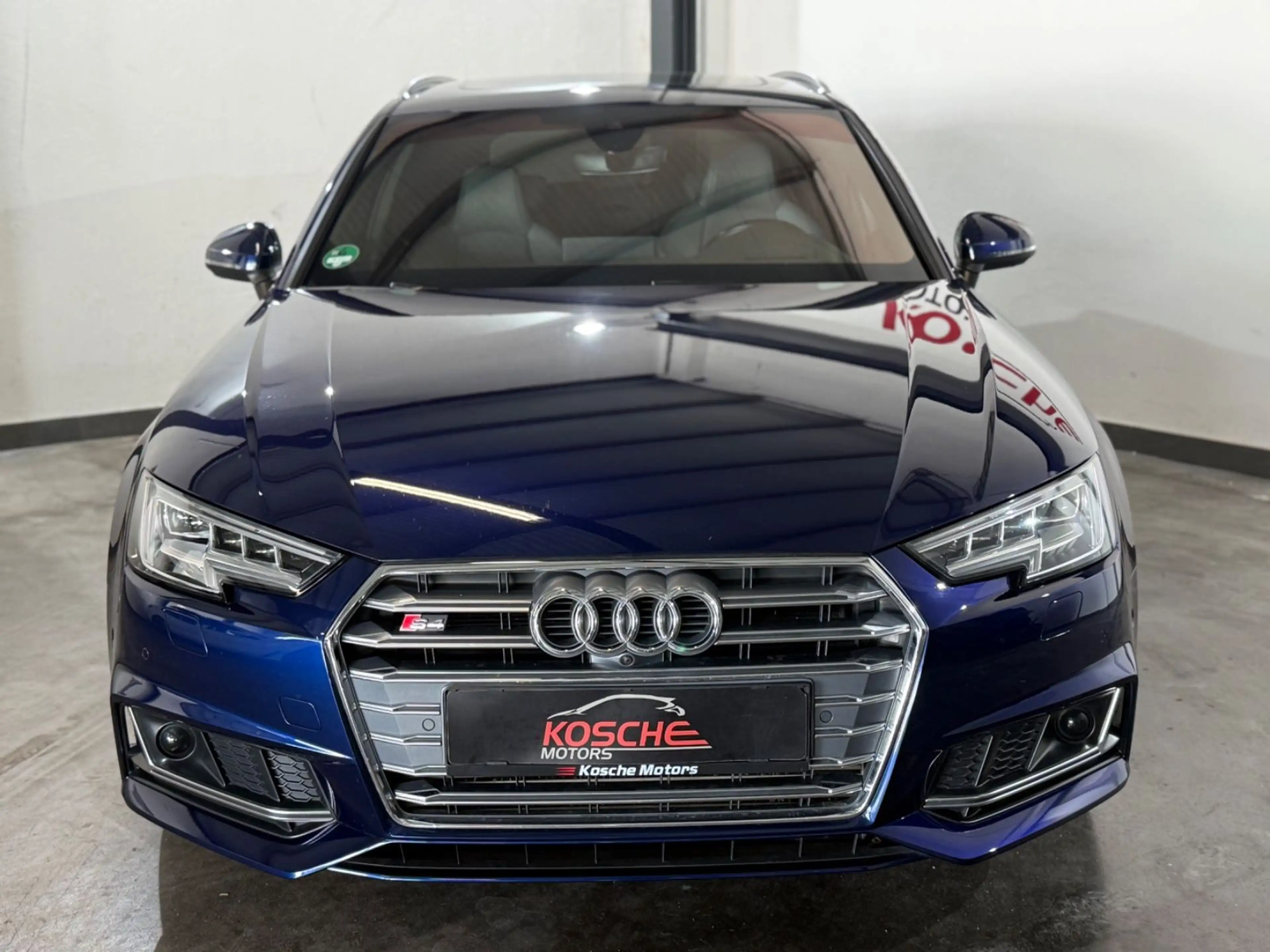 Audi S4 Avant 3.0 TFSI quattro Pano 360 Kamera B&O — photo 3