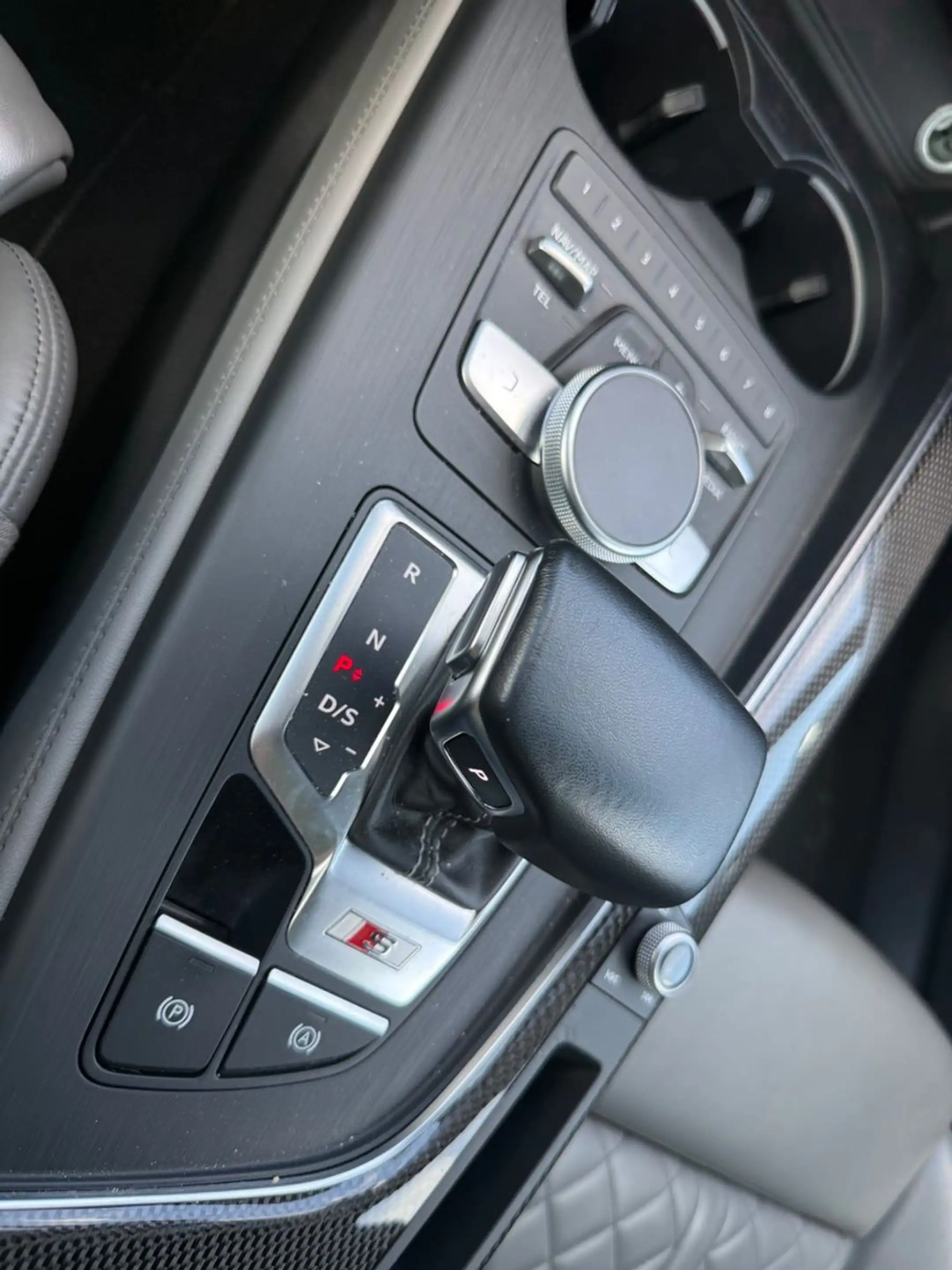 Audi S4 Avant 3.0 TFSI quattro Pano 360 Kamera B&O — photo 15