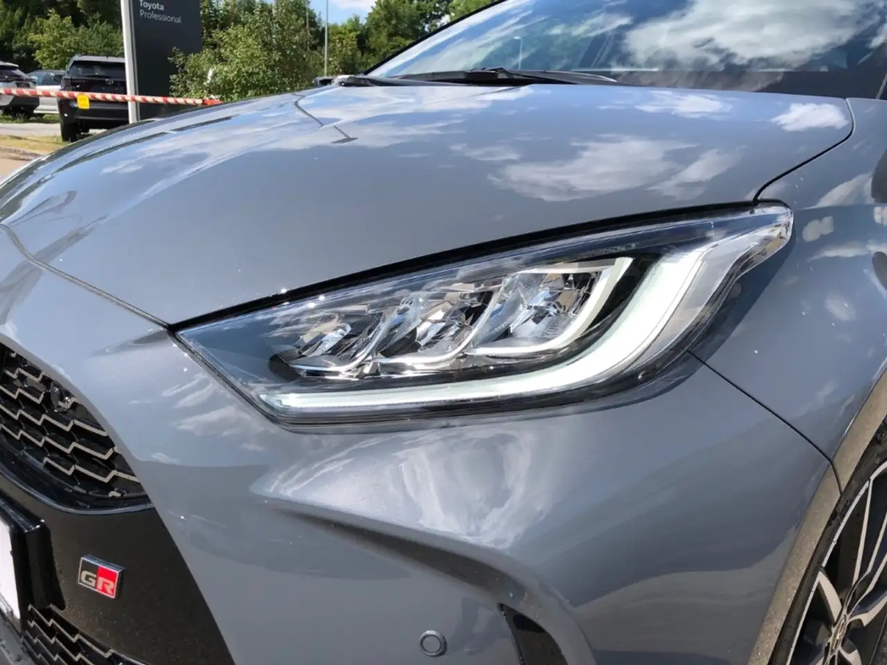 Toyota Yaris Hybrid GR Sport 1.5L Info + Safety 7