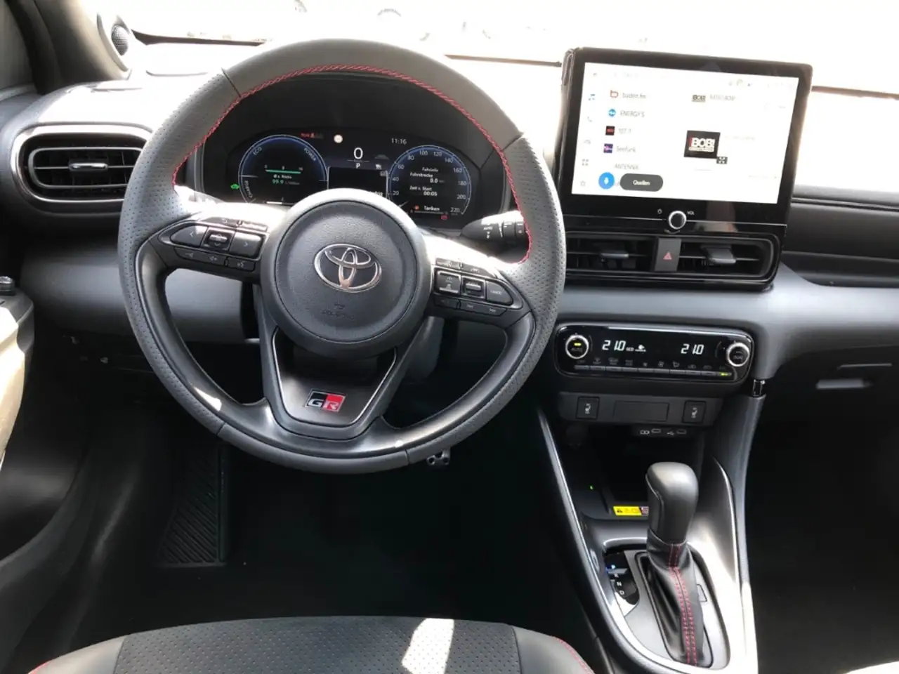 Toyota Yaris Hybrid GR Sport 1.5L Info + Safety 15