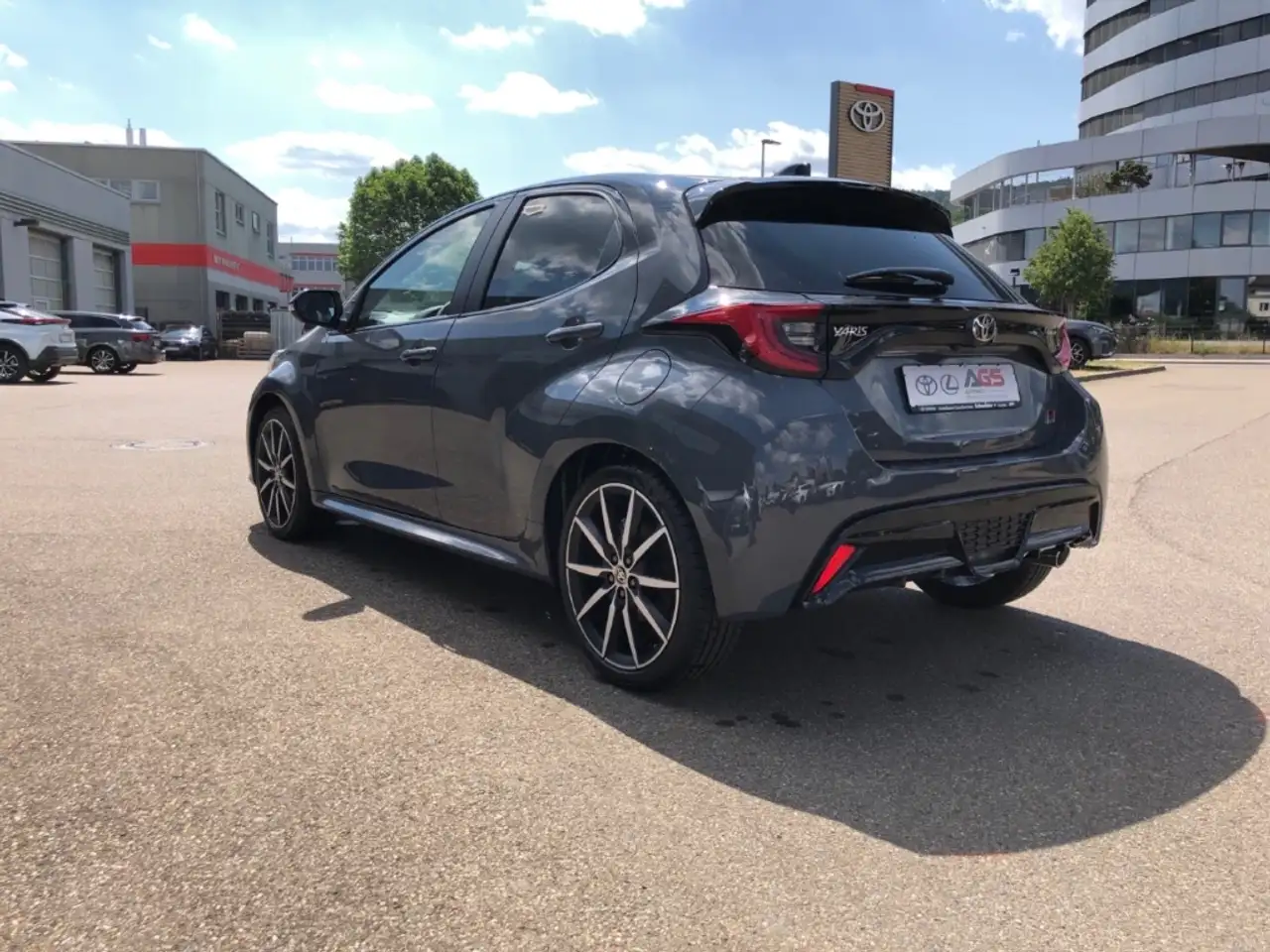 Toyota Yaris Hybrid GR Sport 1.5L Info + Safety 5