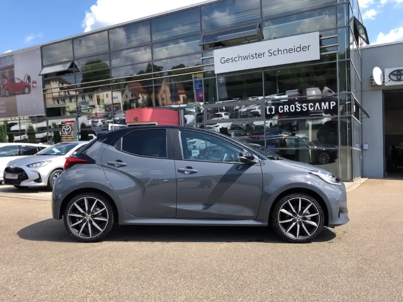 Toyota Yaris Hybrid GR Sport 1.5L Info + Safety 3