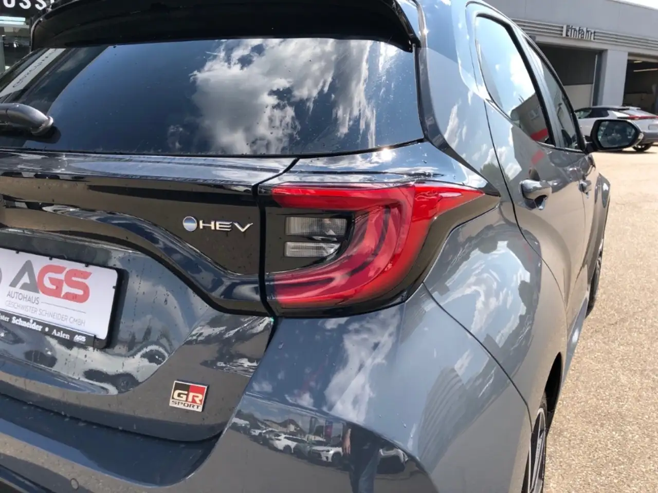 Toyota Yaris Hybrid GR Sport 1.5L Info + Safety 11