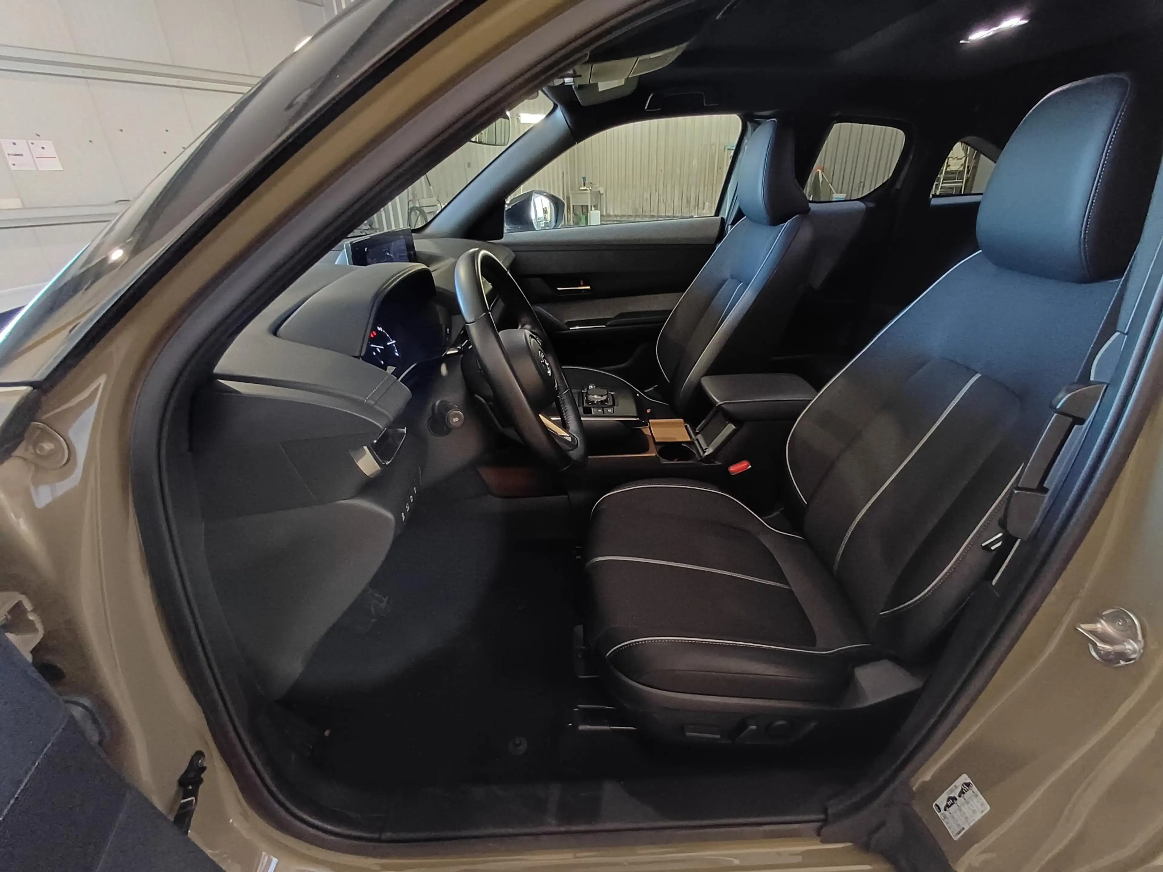 Mazda MX-30 e-SKYACTIV 145 pk Makoto — photo 7