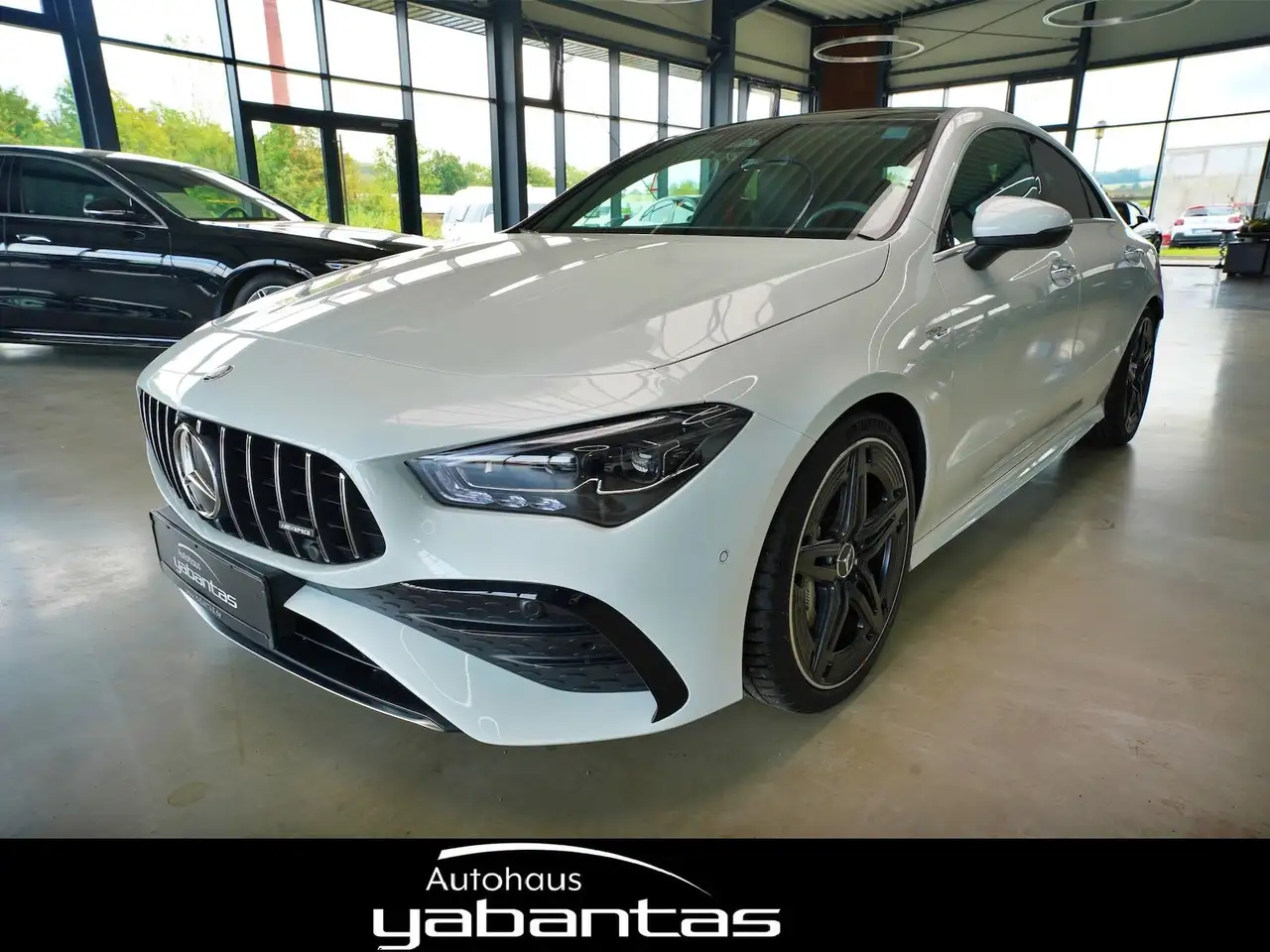 Mercedes-Benz CLA 35 AMG