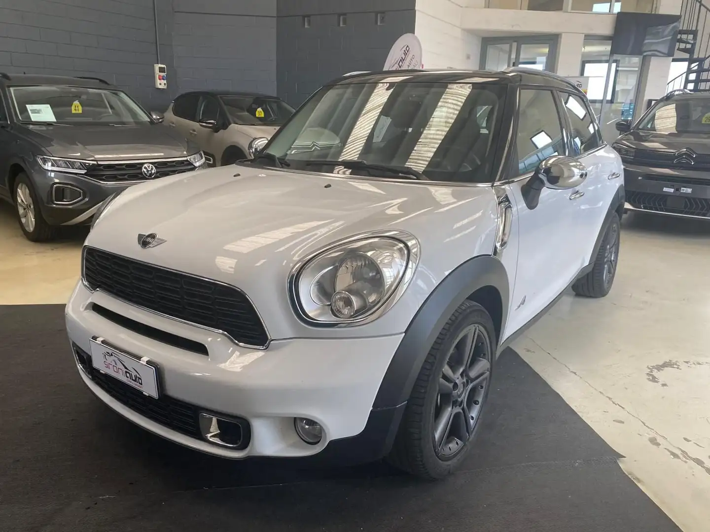 MINI Cooper SD Countryman Mini Cooper SD Countryman ALL4 Bílá - 1