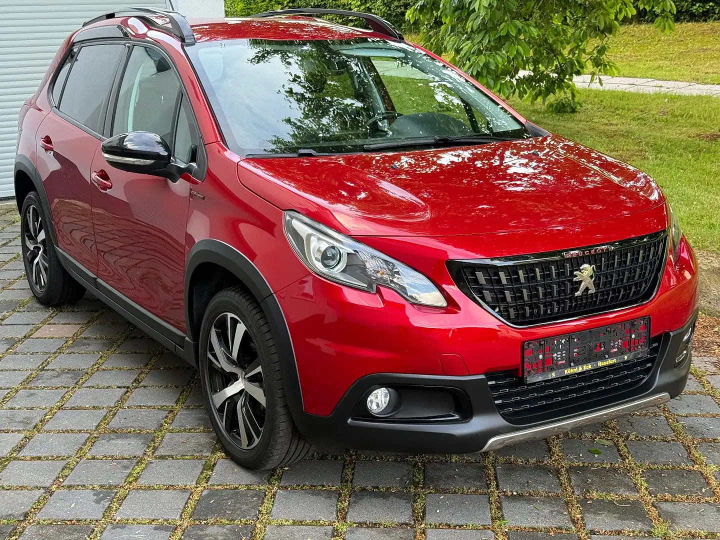 Peugeot 2008 GT-Line 131PS! Rot - 2