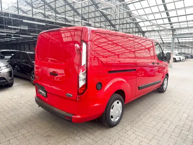 Ford Transit Custom view 5