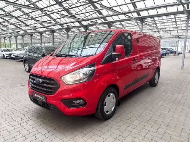 Ford Transit Custom view 3