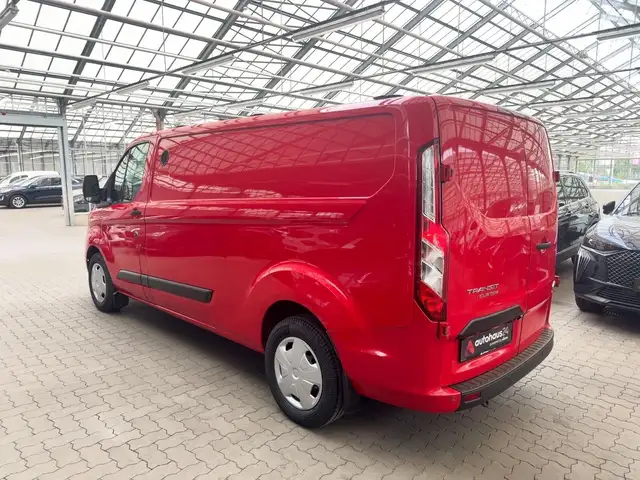 Ford Transit Custom view 4