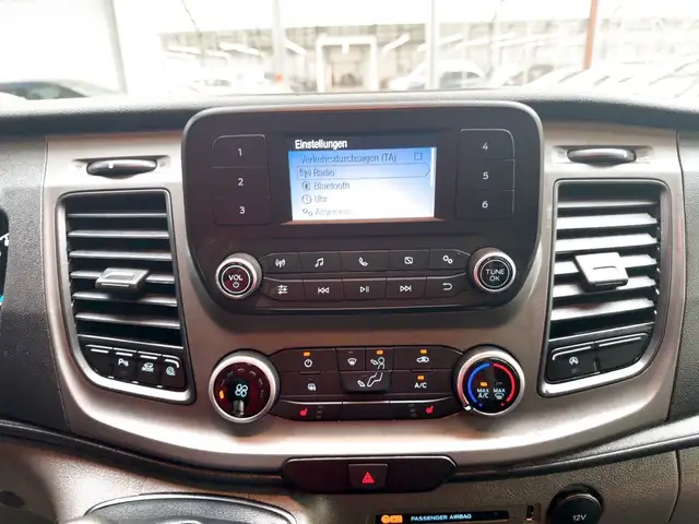 Ford Transit Custom view 12
