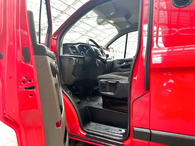 Ford Transit Custom view 8