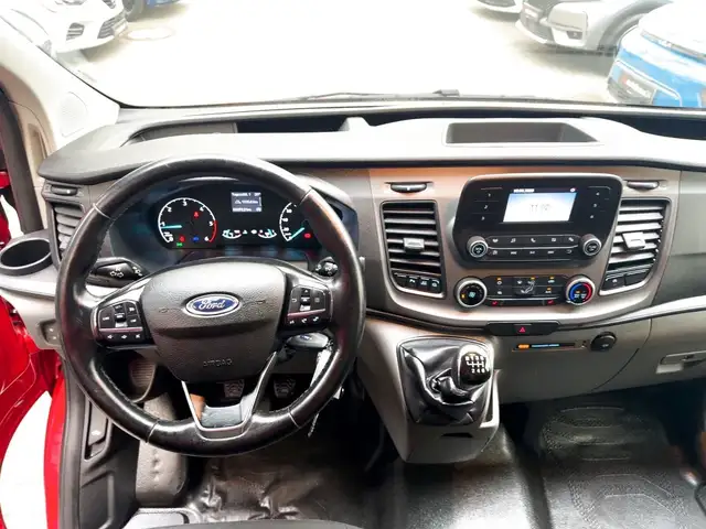 Ford Transit Custom view 9