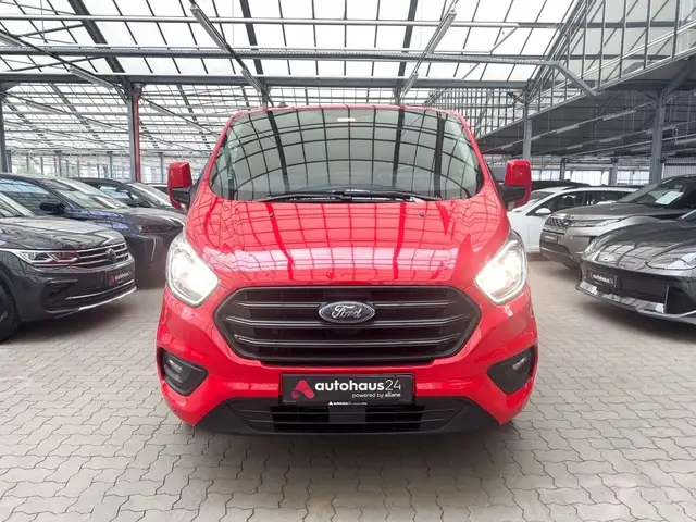 Ford Transit Custom view 2