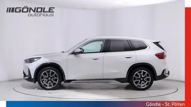 BMW iX1 eDrive20 Ansicht 3