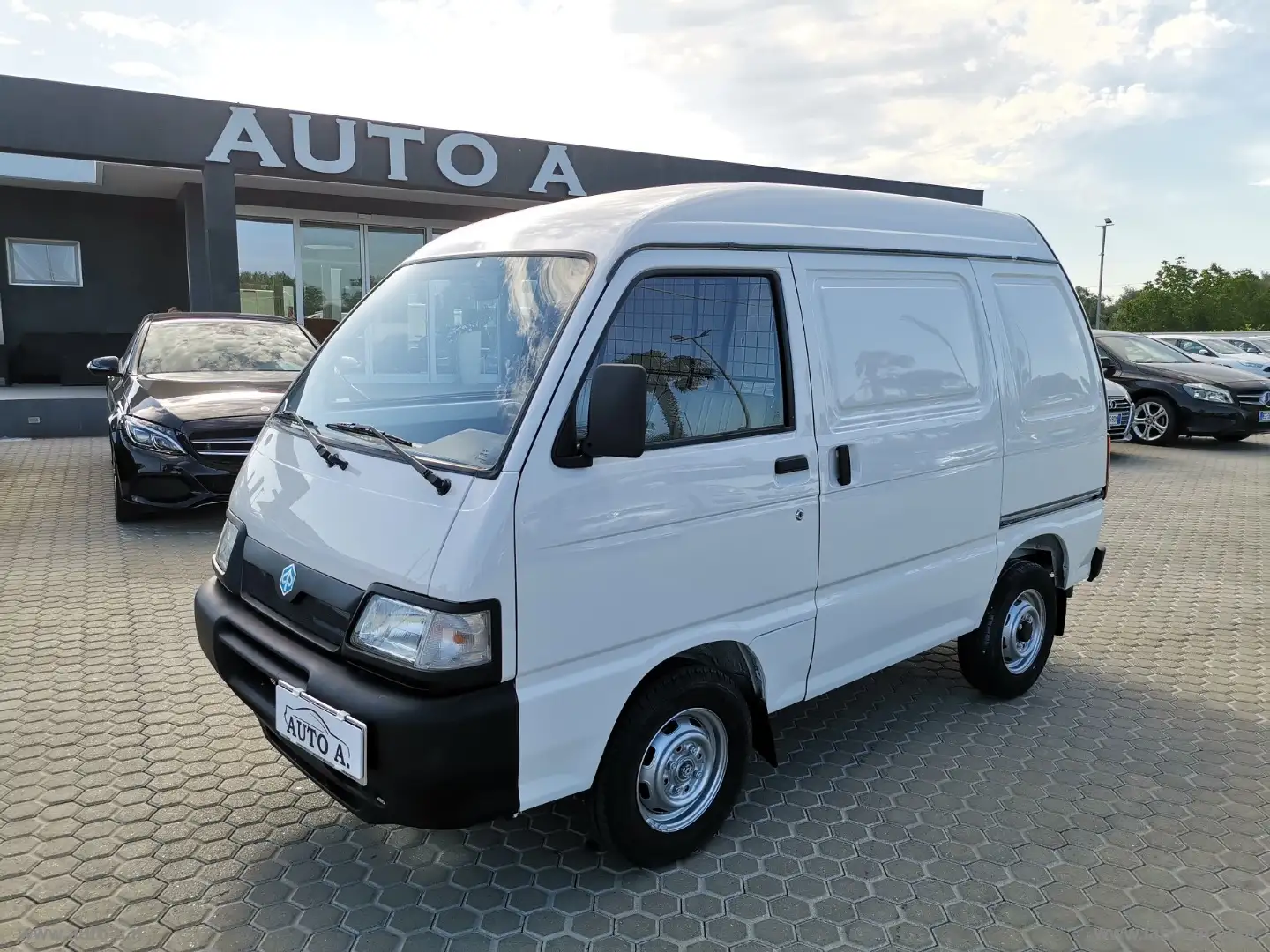 Piaggio Porter 1.3i 65CV Furgone Blanc - 1