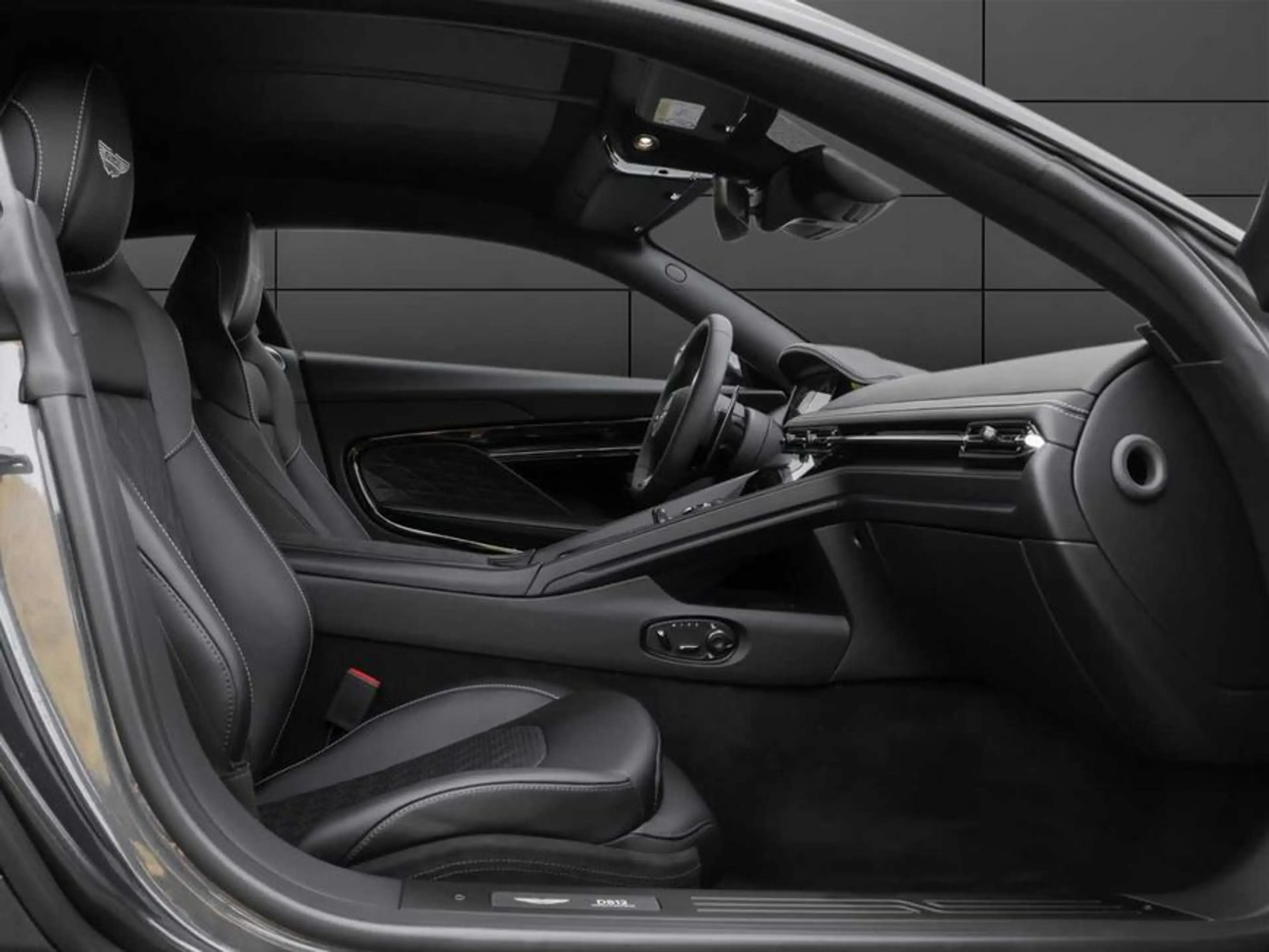 Aston Martin DB12 Coupe — photo 15