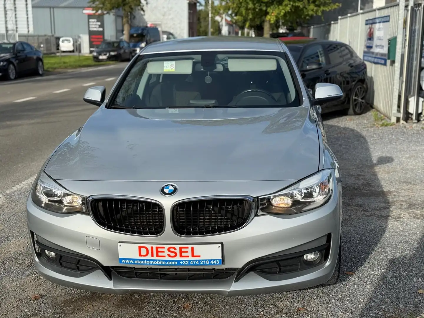 BMW 318 318d GT Gris - 1