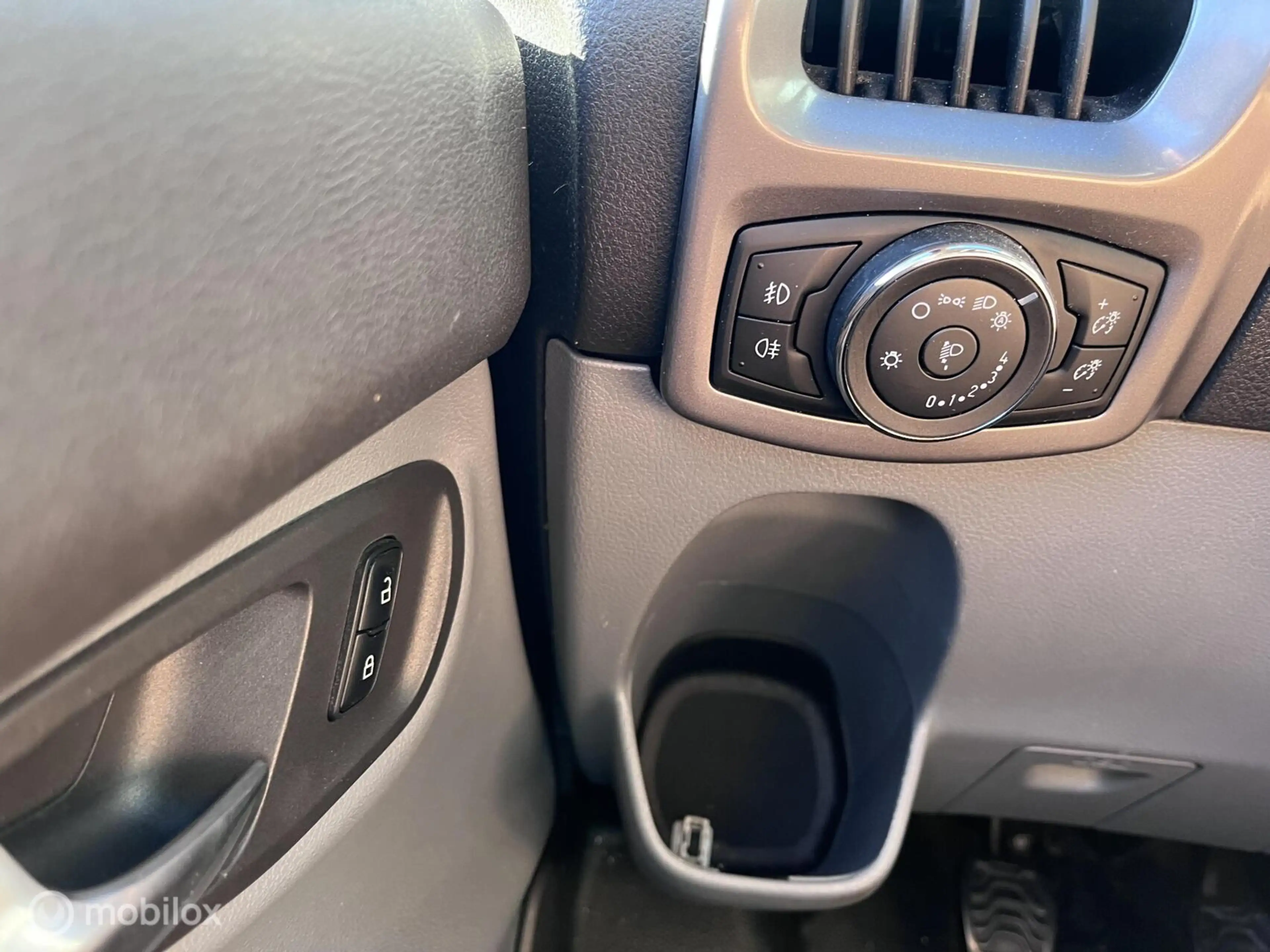 Ford Transit Custom 270 2.2 TDCI L1H1 Ambiente — photo 13