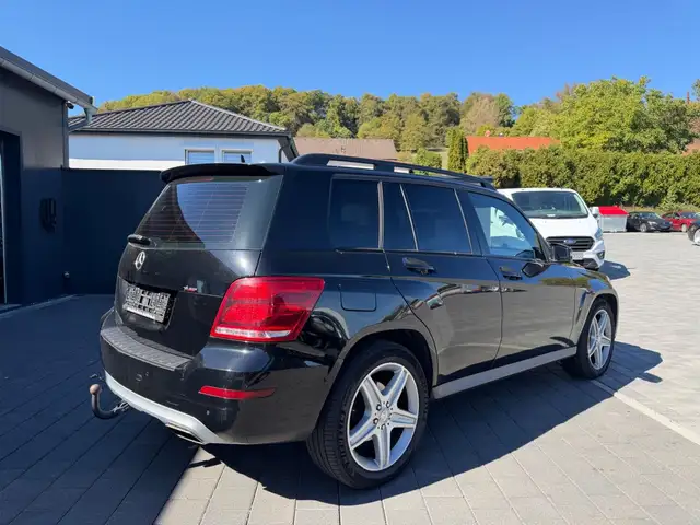 Mercedes-Benz GLK view 7