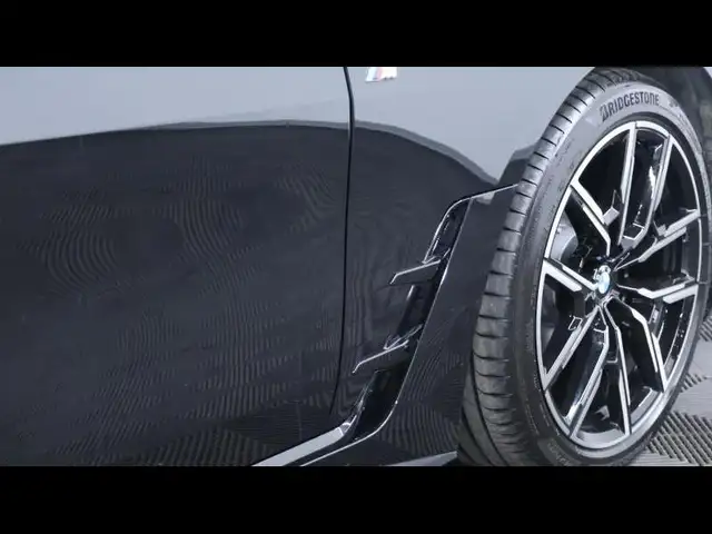 BMW M view 11