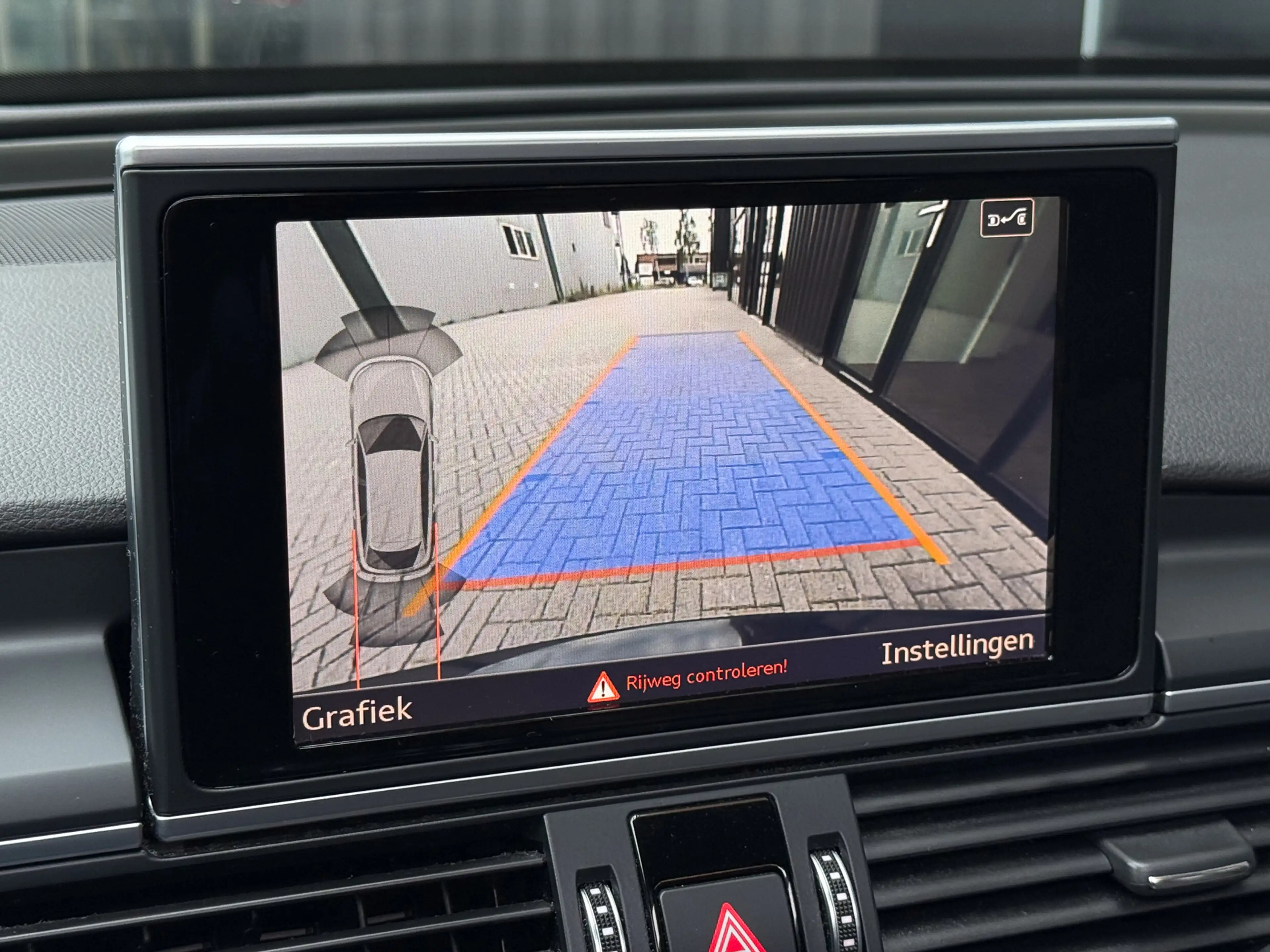 Audi A6 Avant 1.8 TFSI Premium Edition AUT 190 PK PANO/CAM — photo 10
