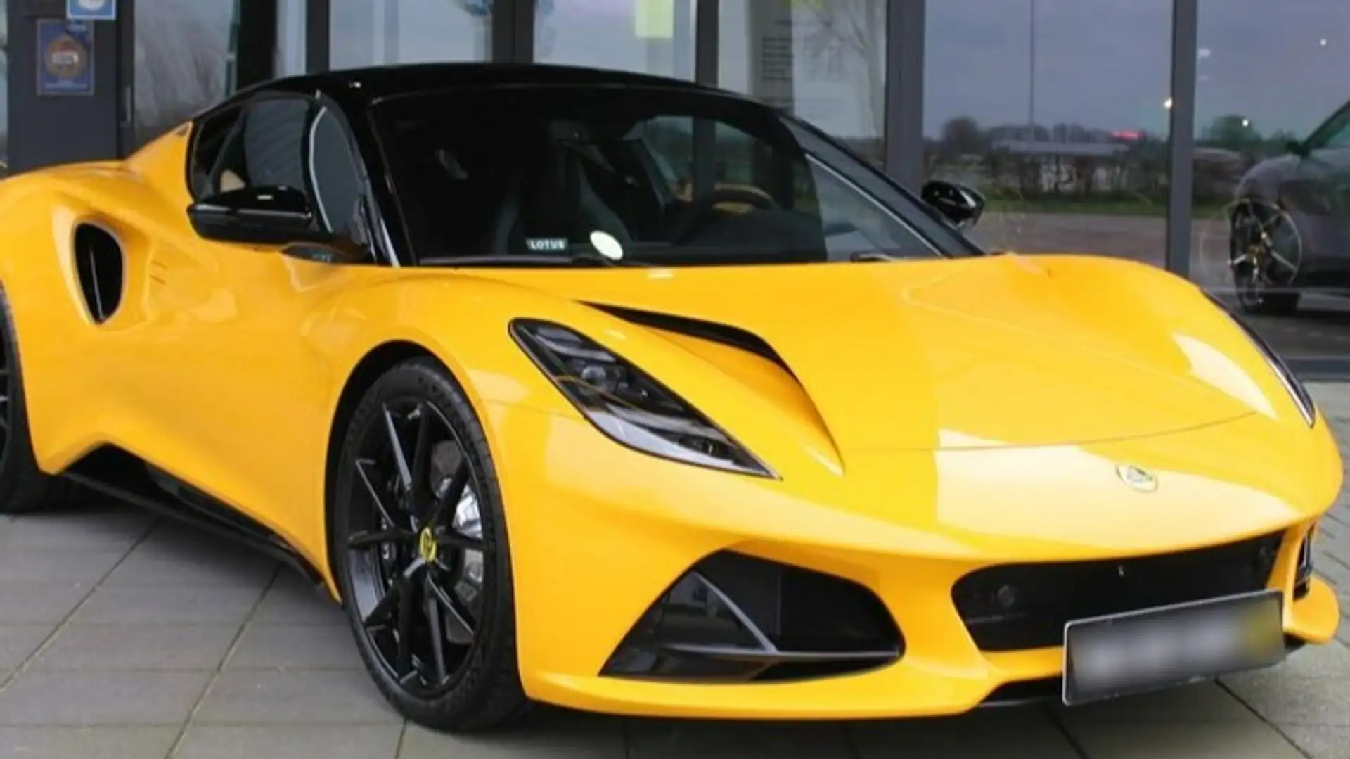 Lotus Emira First Edition Amarillo - 2