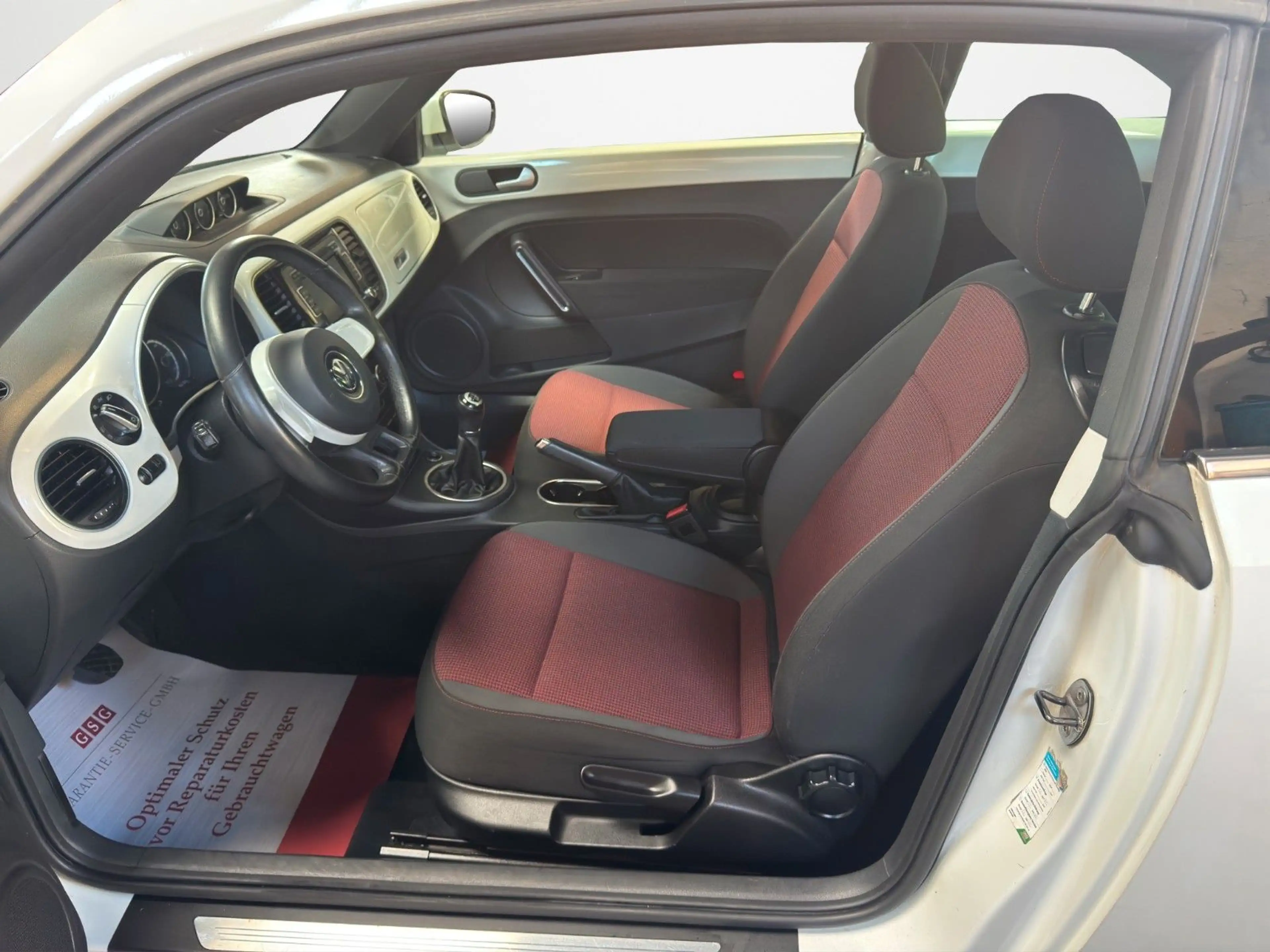Volkswagen Beetle Lim. Design — photo 10