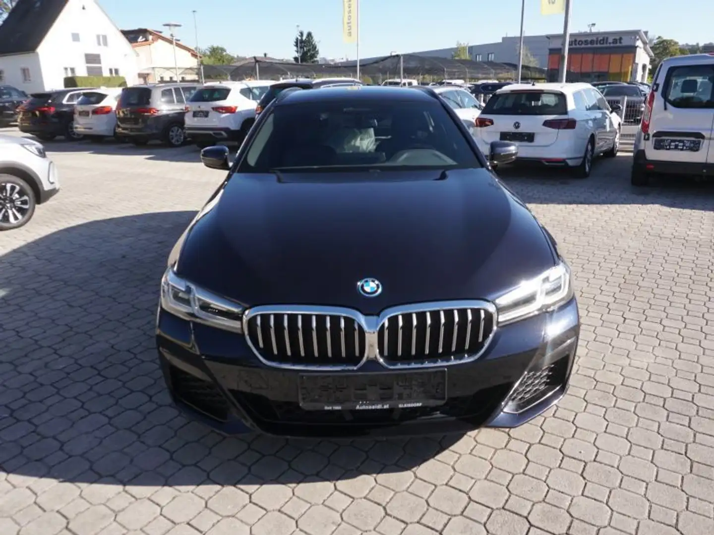 BMW 520 e Touring Aut. Schwarz - 2