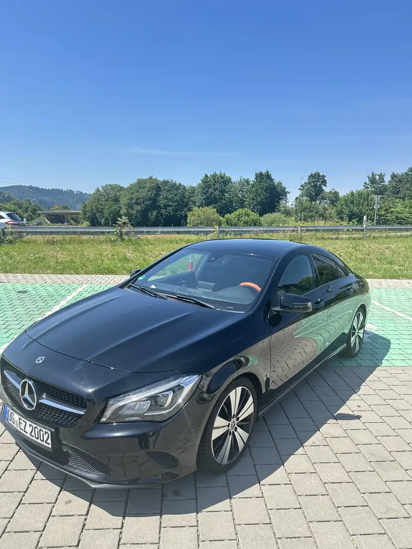 Mercedes-Benz CLA 200 CLA 200 (117.343) Schwarz - 1