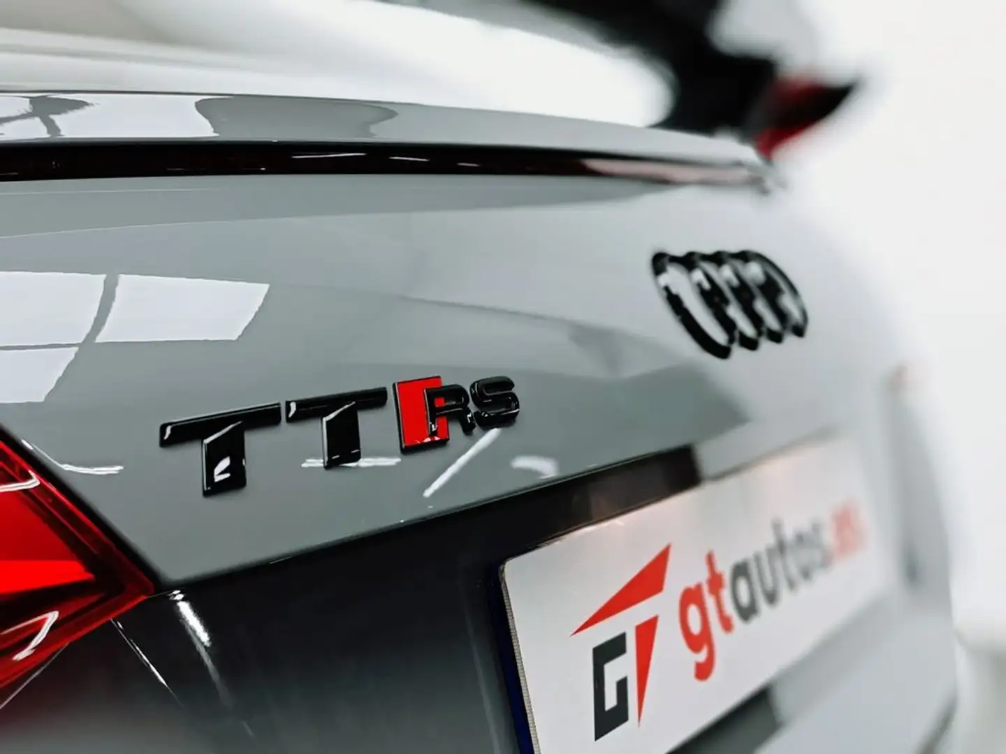 Audi TT RS 560CV Gris - 1