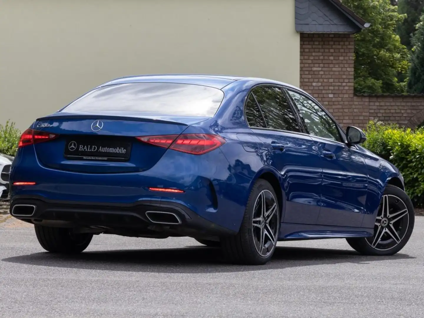 Mercedes-Benz C 300 e AMG/Wide/Digital/Burm3D/360/HUD/Night/18 Bleu - 2