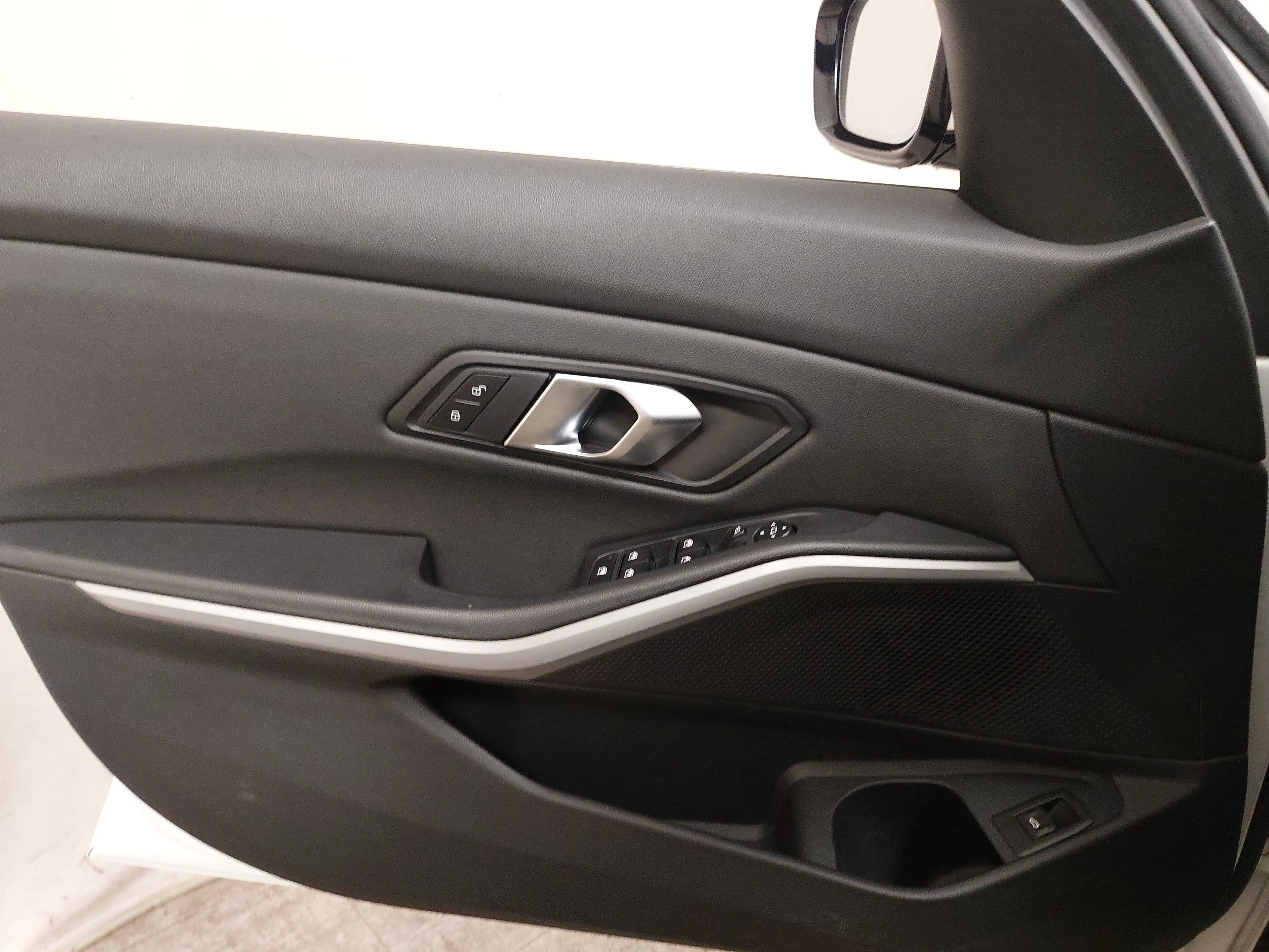 BMW 320 dA Touring Leder Navi LED Curved AHK PDC — photo 5