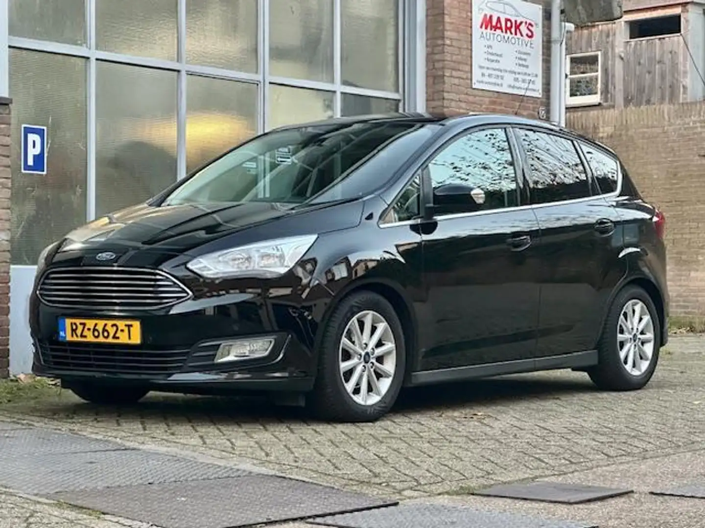 Ford C-Max 1.0 Titanium Zwart - 1