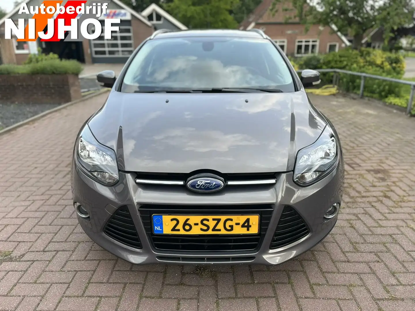 Ford Focus Wagon 1.6 EcoBoost Titanium Серый - 1