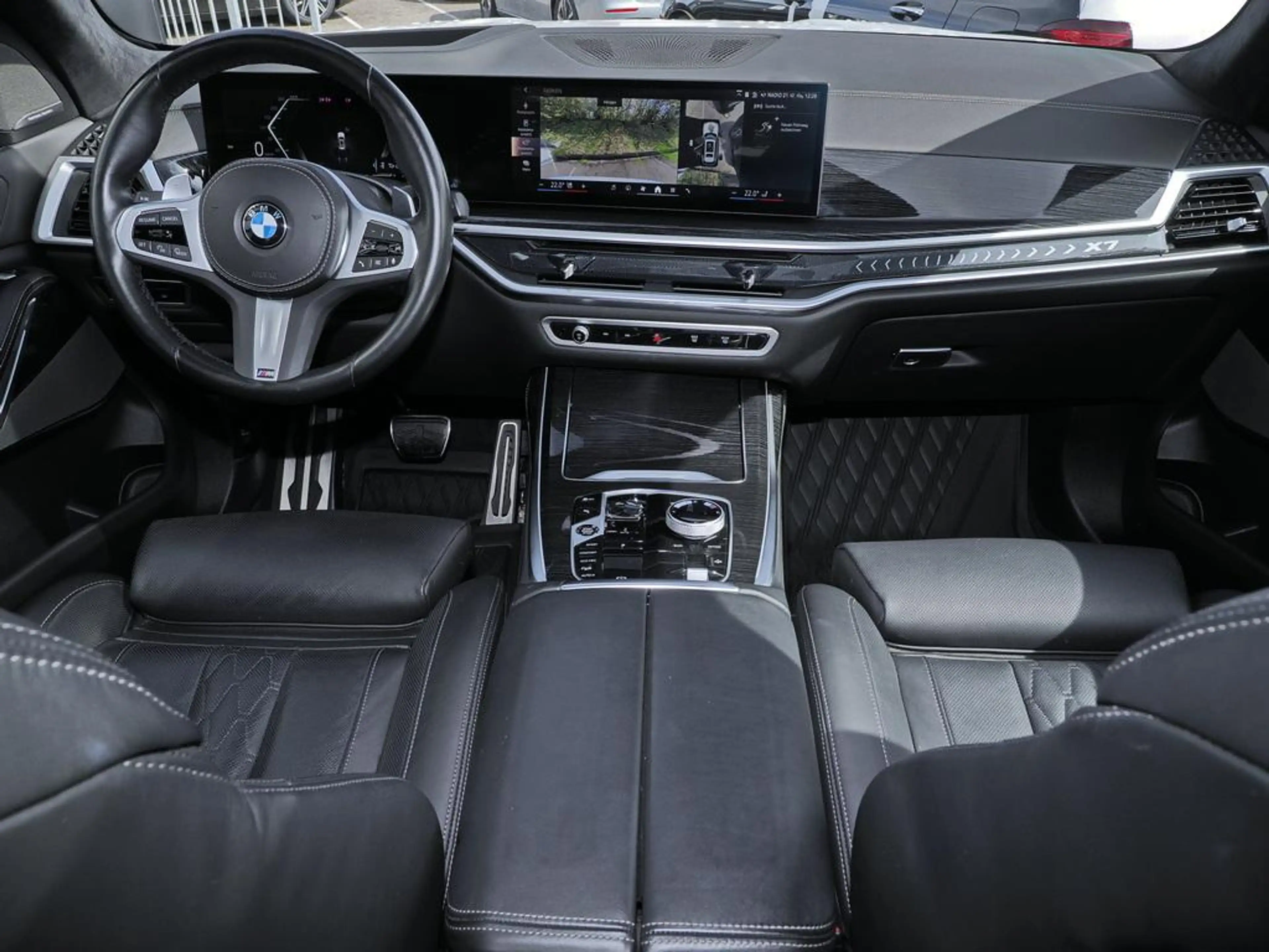 BMW X7 xDRIVE 40 d M SPORT 7-SITZE PANO AHK KAMERA — photo 11