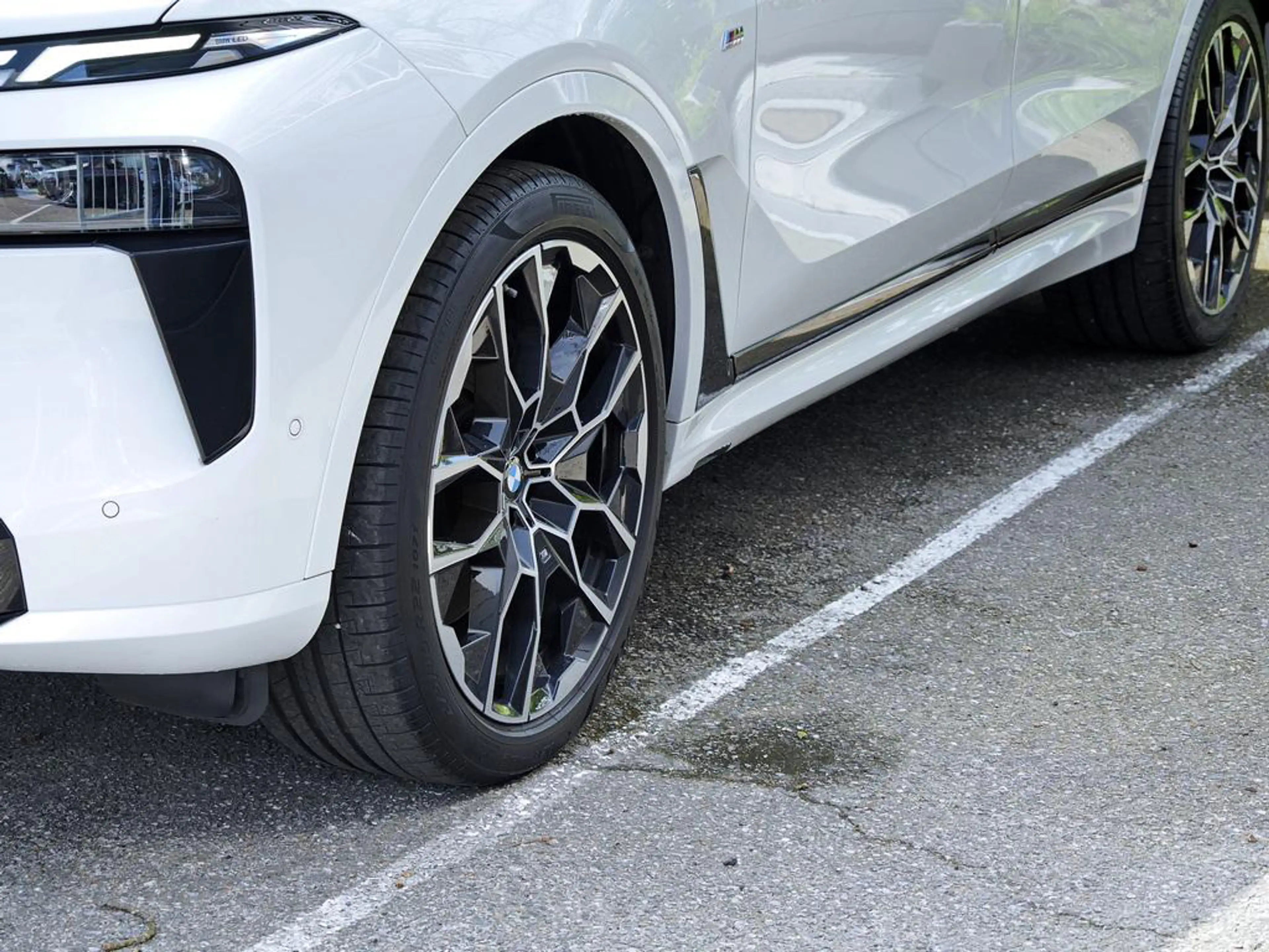 BMW X7 xDRIVE 40 d M SPORT 7-SITZE PANO AHK KAMERA — photo 5